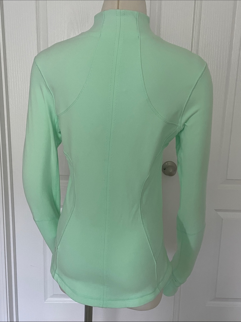 Lululemon Women's Mint Zip-Up Jacket Size 8 - Picture 16 of 16